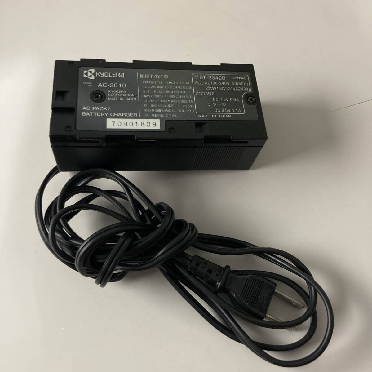 ★ 京セラ AC PACK/バッテリーチャージャー AC-2010 中古品 F2390