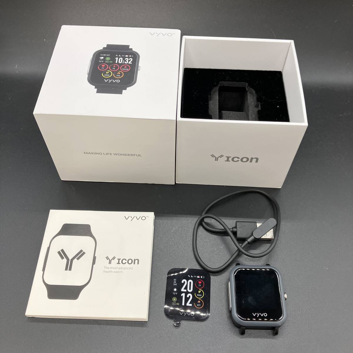 V1157C Vyvo/ヴィーヴォ ICON スマートウォッチ 外箱・クイックスタートガイド・充電ケーブル付 【稼働品】