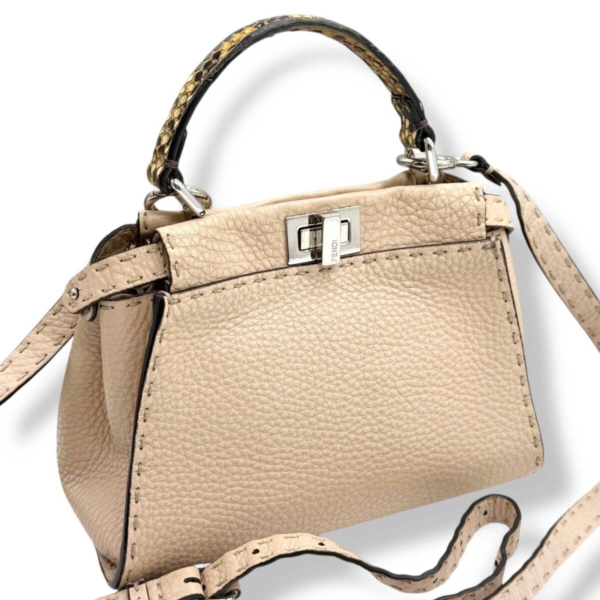 使用少　フェンディ　ミニ　ピーカブー　セレリア　パイソン　2way　ハンドバッグ　ショルダーバッグ　スモール　8BN244　FENDI　4564