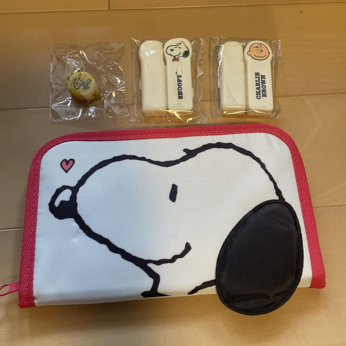送料込み　新品　 SNOOPY マルチケース&印鑑ケースセット　 スヌーピー ウッドストック　送料無料