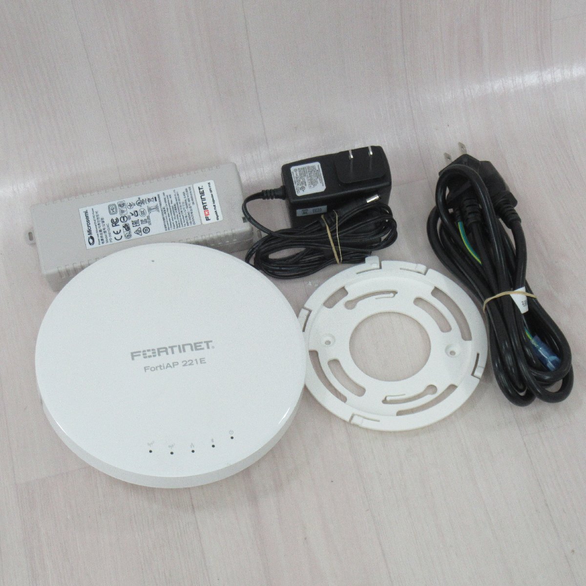 FORTINET FAP-221E FAP-221E-J 屋内用 無線アクセスポイント PD-3501G/AC・ACアダプタ・壁掛け付 保証有 ZZH 19790#