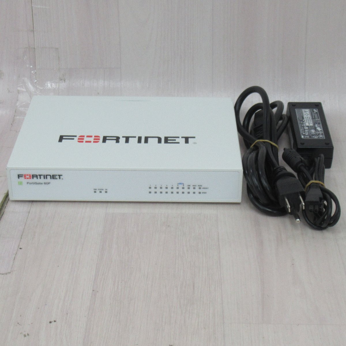 ▲Fortinet FG-60F FortiGate-60F UTM Fw:v7.2.9 ライセンス29年02月18日迄 保証有 XY 19822#