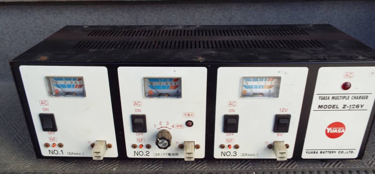中古 ★　YUASA　ユアサ　　バッテリー充電器　　 ：　 Z-126Y（ジャンク扱い）