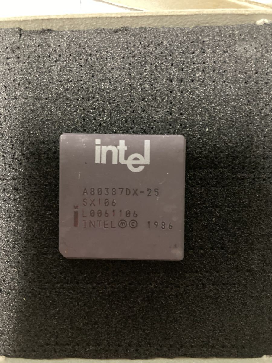 インテル　80387DX-25