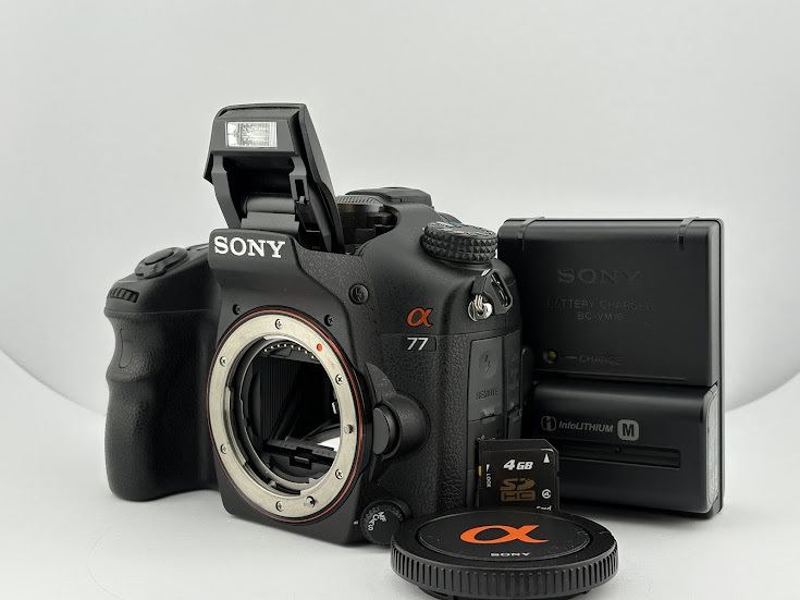 ★極上美品★ソニー SONY α77 ボディ SLT-A77V 『ショット数15,015回』★バッテリー、充電器、SDHCカード付★ #0116-4 1284