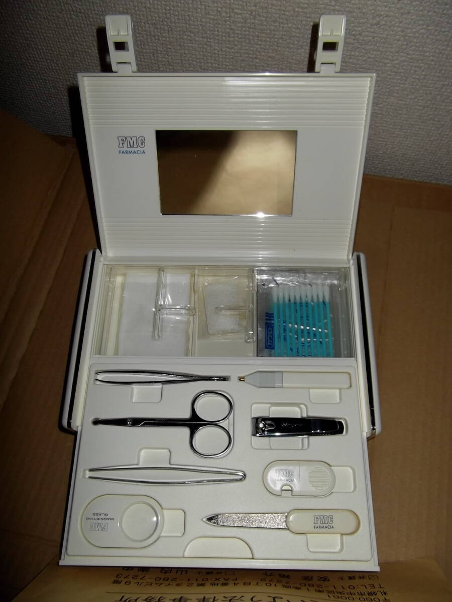 即決★ 携帯用 家庭用 救急箱 FMC RESCUE FARMACIA KIT