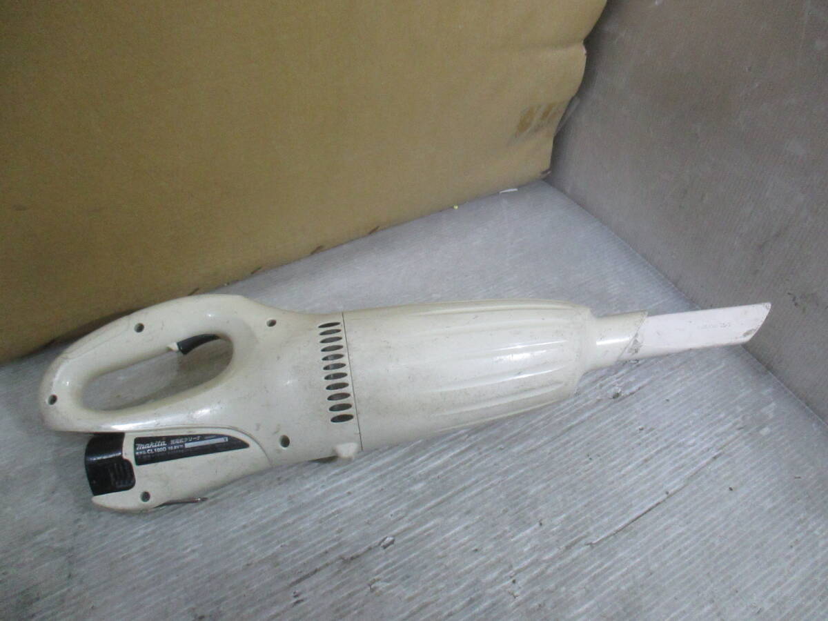 [No.1/M80113-1]★Makita　充電式クリーナー　CL100D★