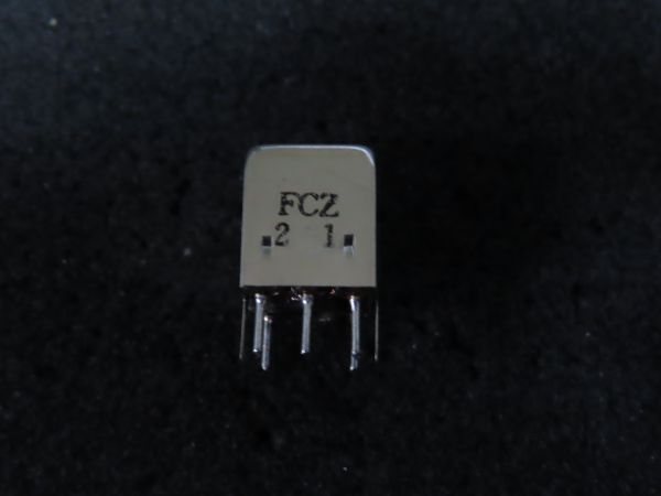 【新品 未使用】FCZ コイル 10mm角 21MHz　【在庫 １ 個限り】