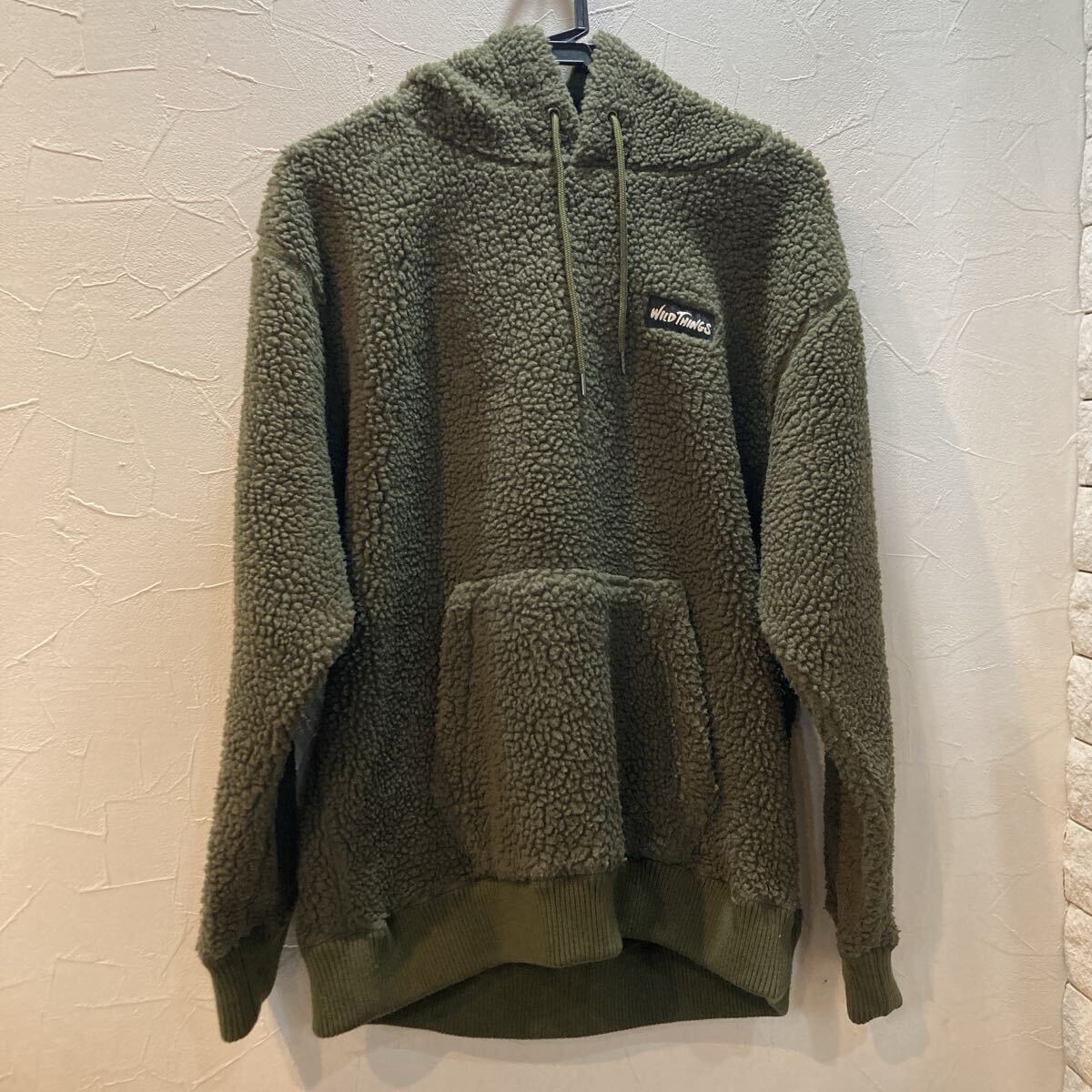 WILD THINGS　ワイルド　シングス　ボアパーカー　長袖　OLIVE　オリーブ色　フード有り　前ポケット付き　Mサイズ　【10404】(1)