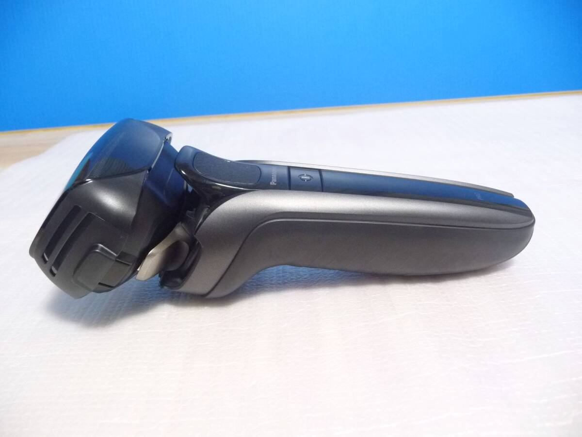 ◆展示美品 パナソニック Panasonic メンズシェーバー LAMDASH（ラムダッシュ）PRO リニアモーター5枚刃 ES-LV5W-K [お風呂でも剃れる]外刃