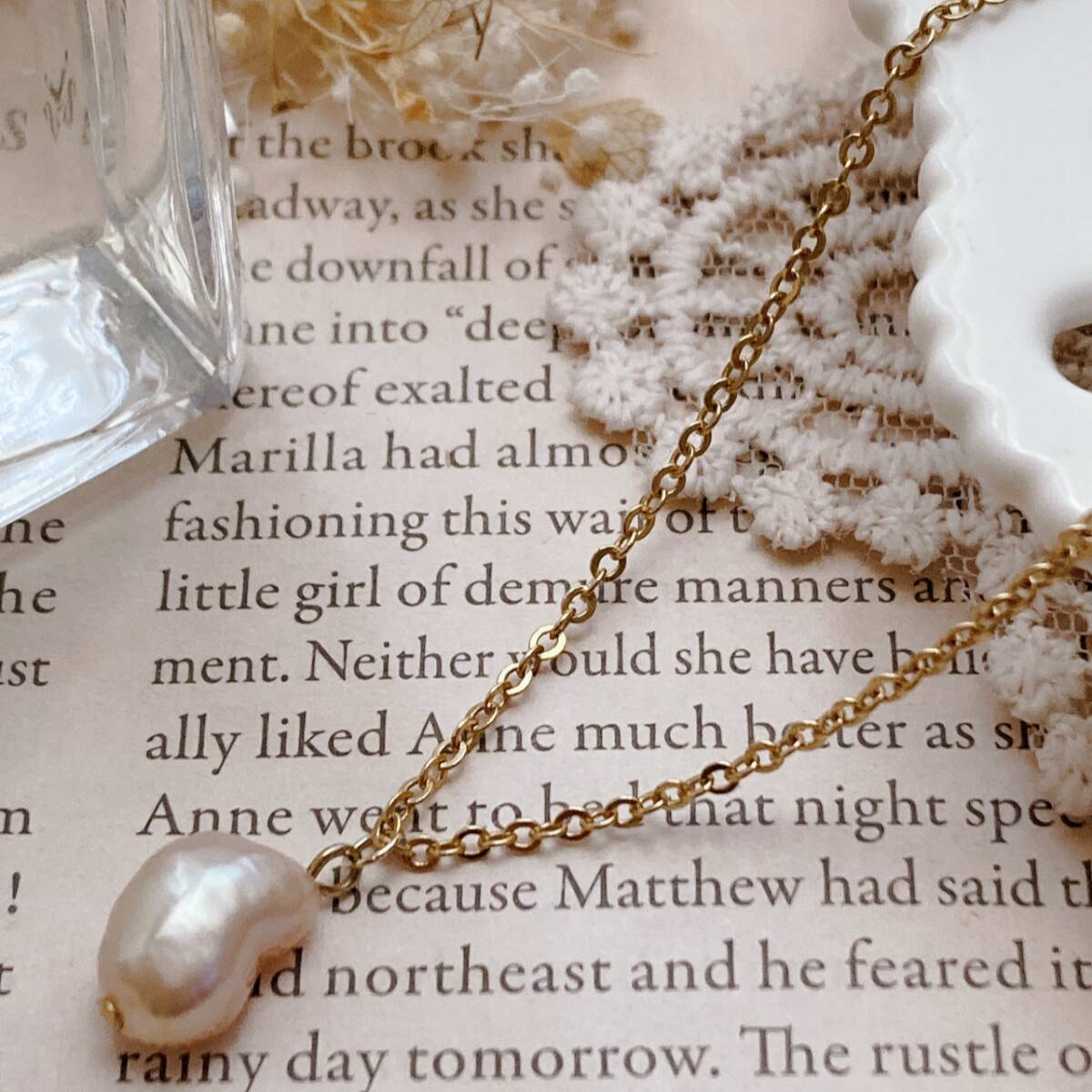 ネックレス　バロックパールペンダント　ほんのりピンク　ゴールドトーン☆Vintage jewelry accessoriesF0661