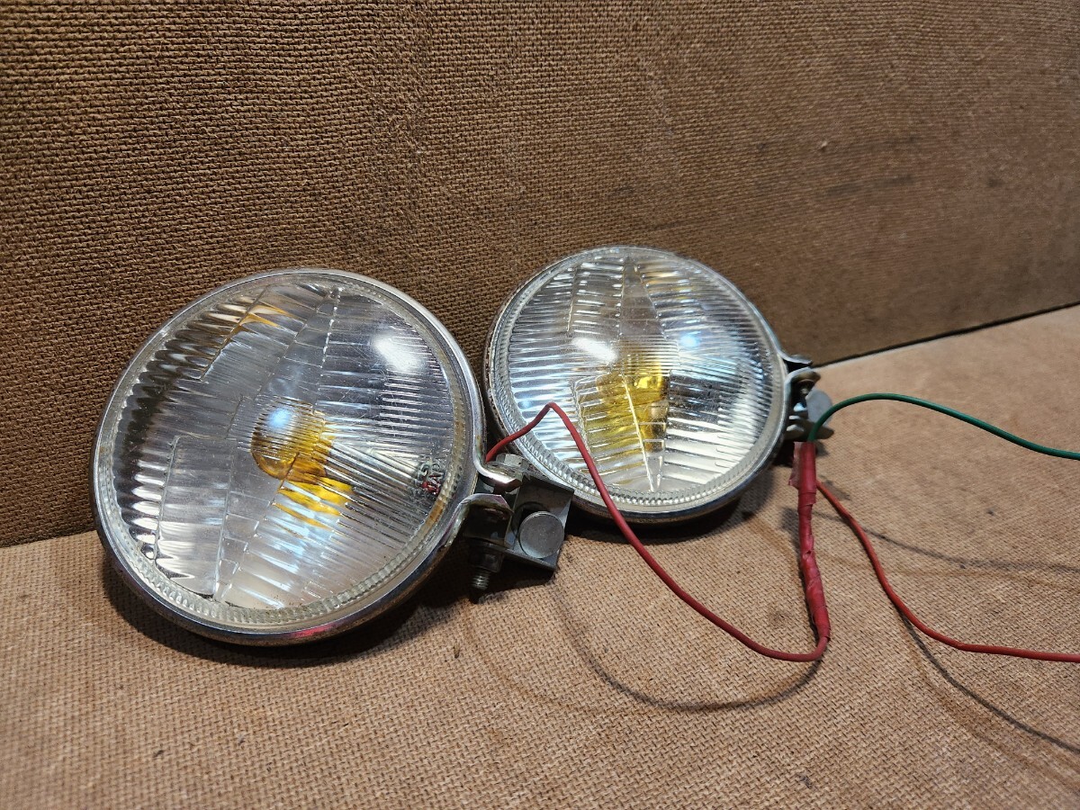  汎用品 丸型フォグランプ デコトラ クラウン コロナ マーク2 カリーナ セリカ スターレット旧車 左右セット 