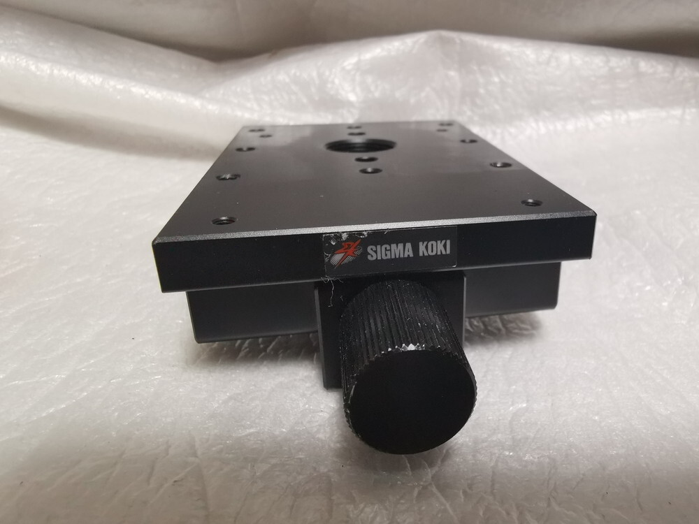 ★動作保証美品★シグマ光機 CAA-60LS アリミゾ台座 小型アルミ光学ベンチ用キャリア 90x60mm 複数有 あり溝 固定 