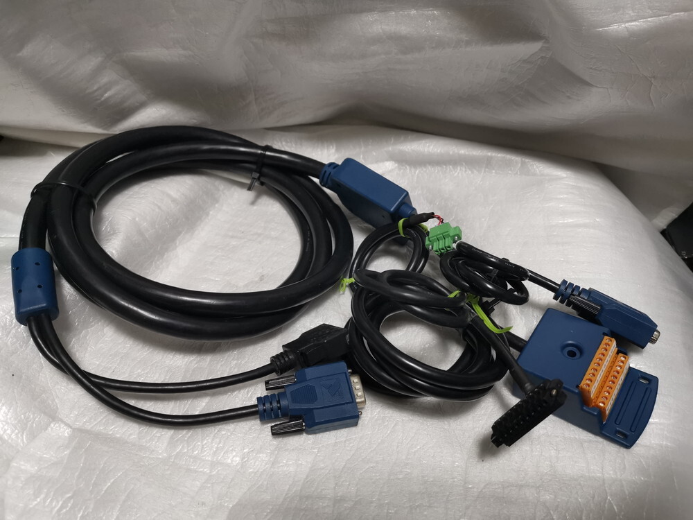 ★NI/National Instruments 150637A-2RS 9514/16用 AKD Drive Cable 2.5m