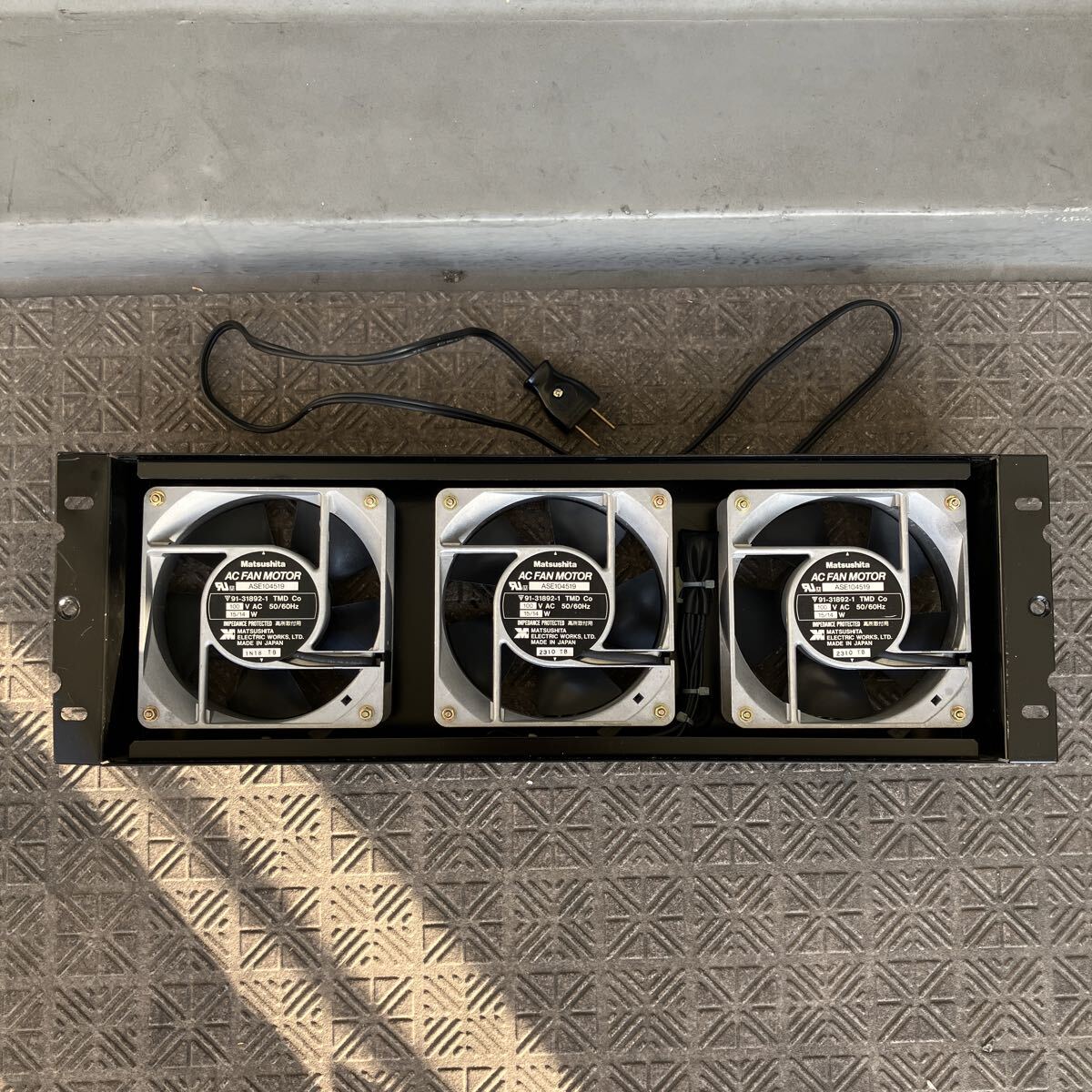 摂津金属工業ラック棚用ファン RML-150