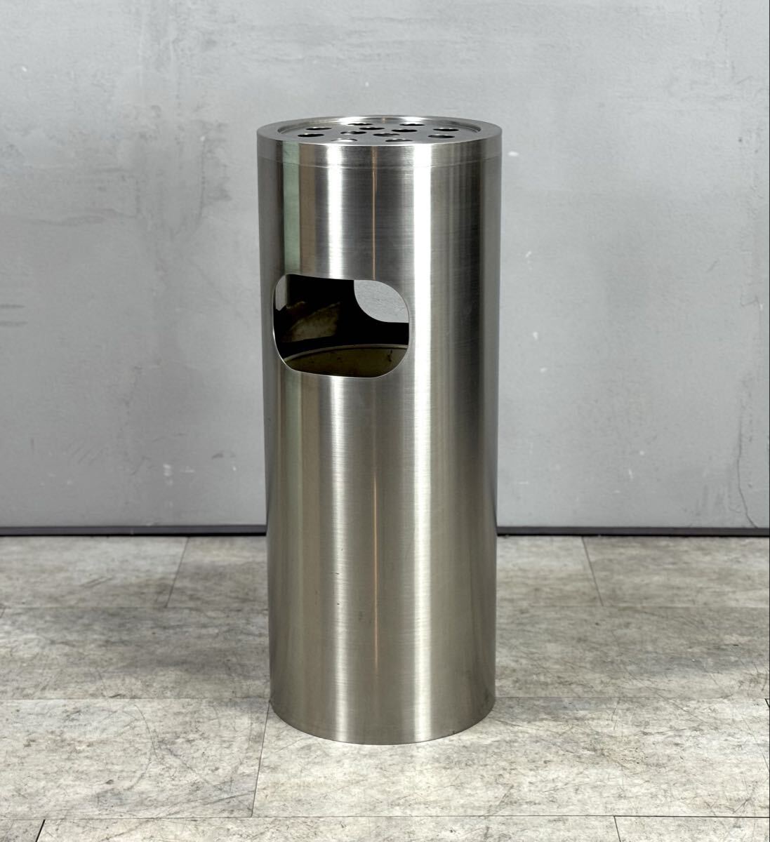 灰皿 蓋付き スタンド灰皿 ステンレス 吸い殻入れ 喫煙グッズ 円柱型 飲食店 業務用 店舗用品■兵庫県姫路市から A26-063