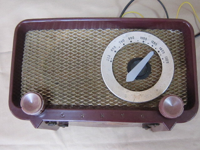 サンヨーラジオ　SS-52A型　通電受信鳴ります
