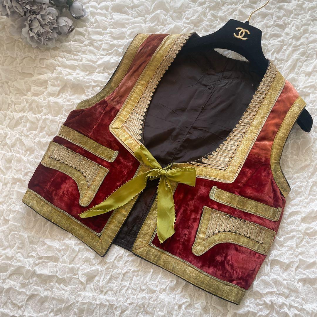 ヴィンテージ　アフガニスタン　手刺繍　ベルベットベスト　リボン付き　民族衣装 　vintage