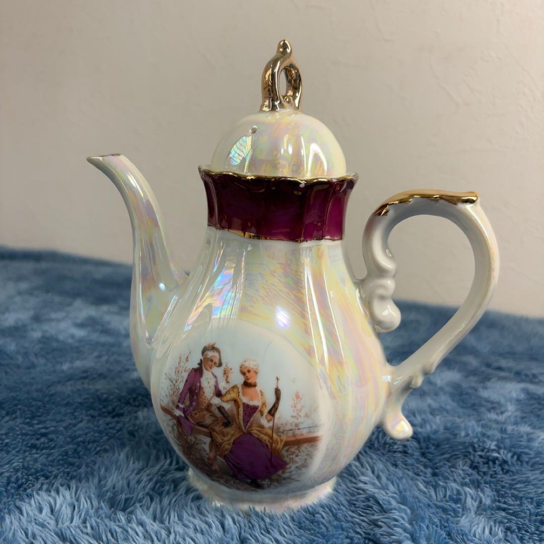 未使用品 西洋貴族絵柄 オーロラ釉 ティーポット 陶器 金彩 蓋付き