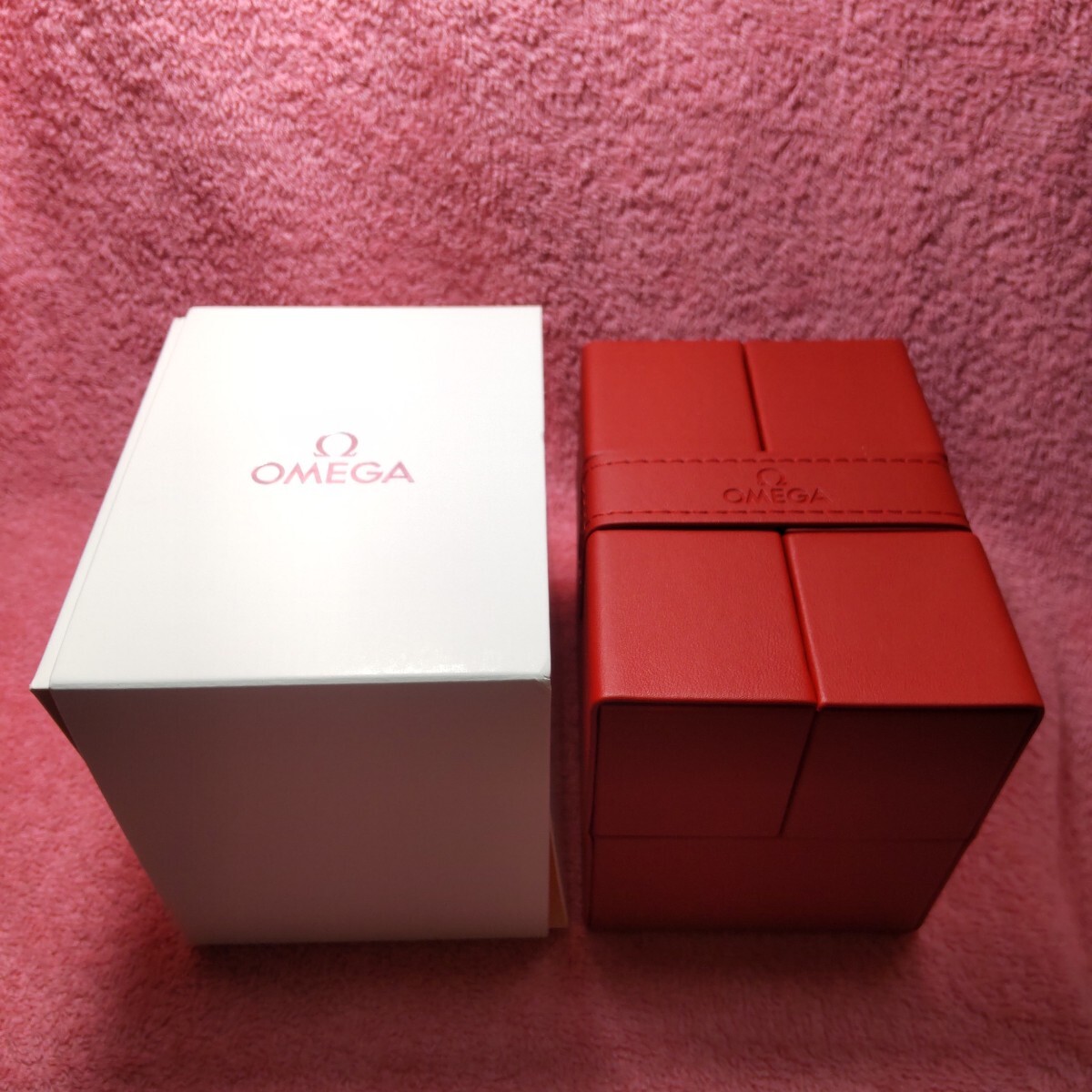 OMEGA Ω オメガ 時計 ケース 携帯 ポーチ ソフト 箱 ボックス BOX 保護 収納 持運び トラベル 赤 red 非売品 観音開き type 未使用 04