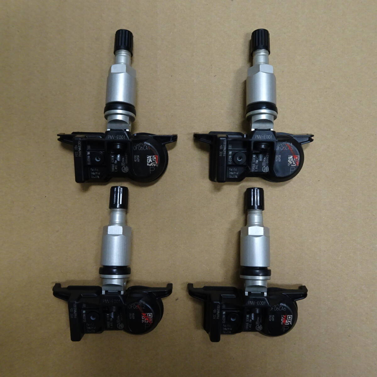 ★ 送料700円～ 新車外し 日産 新型 RZ34 フェアレディZ 純正 空気圧センサー 4個セット PMV-E001