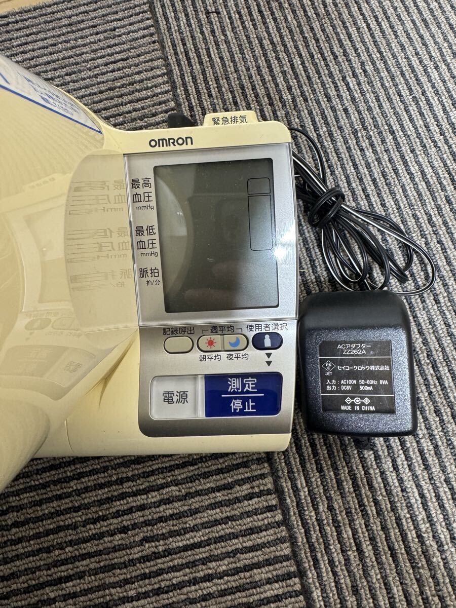 OMRON オムロン デジタル 自動血圧計 HEM-1011 スポットアーム 上腕式 確認機能付 動作確認済