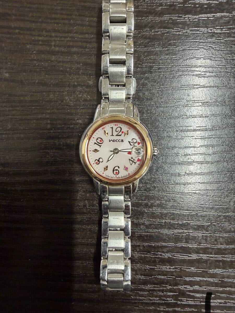 シチズン・ウィッカ　電波・ソーラー時計　日付・耐磁・拡大レンズつき 移動品