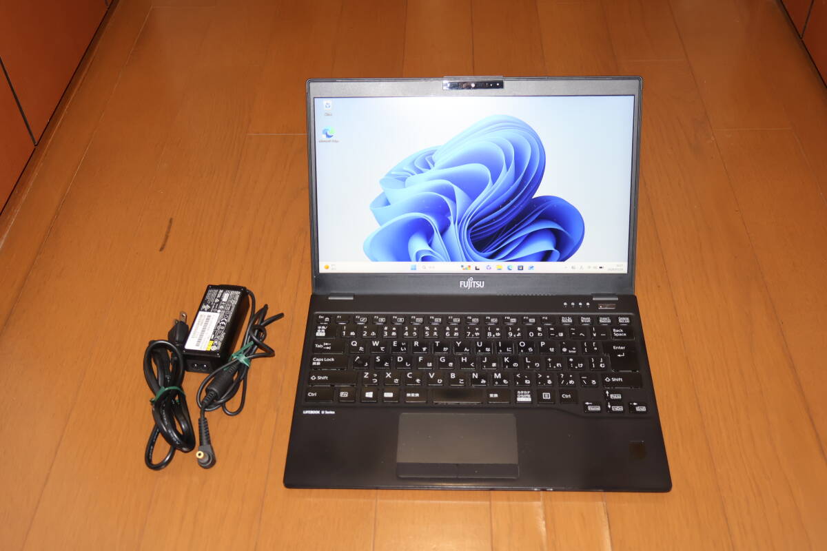 富士通 LIFEBOOK U9310/E Core i5 10310U 1.7G/8GB/256GB/Windows11 Pro