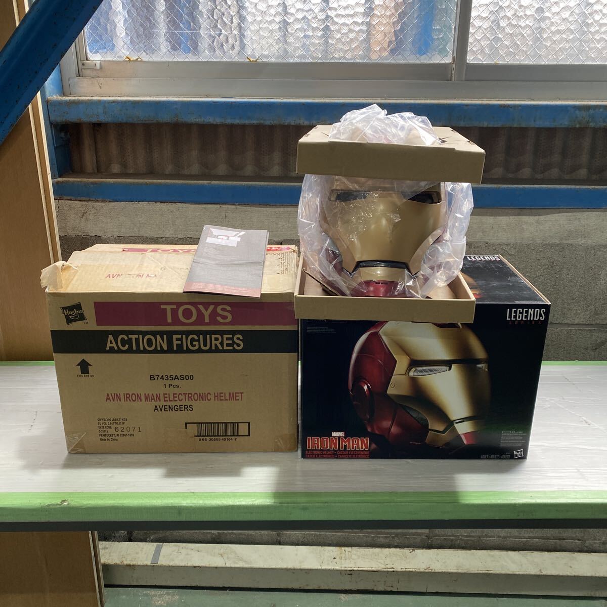未開封　ホットトイズ　ハスブロ　マーベルコミック　レプリカ　アイアンマン　ヘルメット　HASBRO フィギュア 置物 オブジェ 共箱【19】