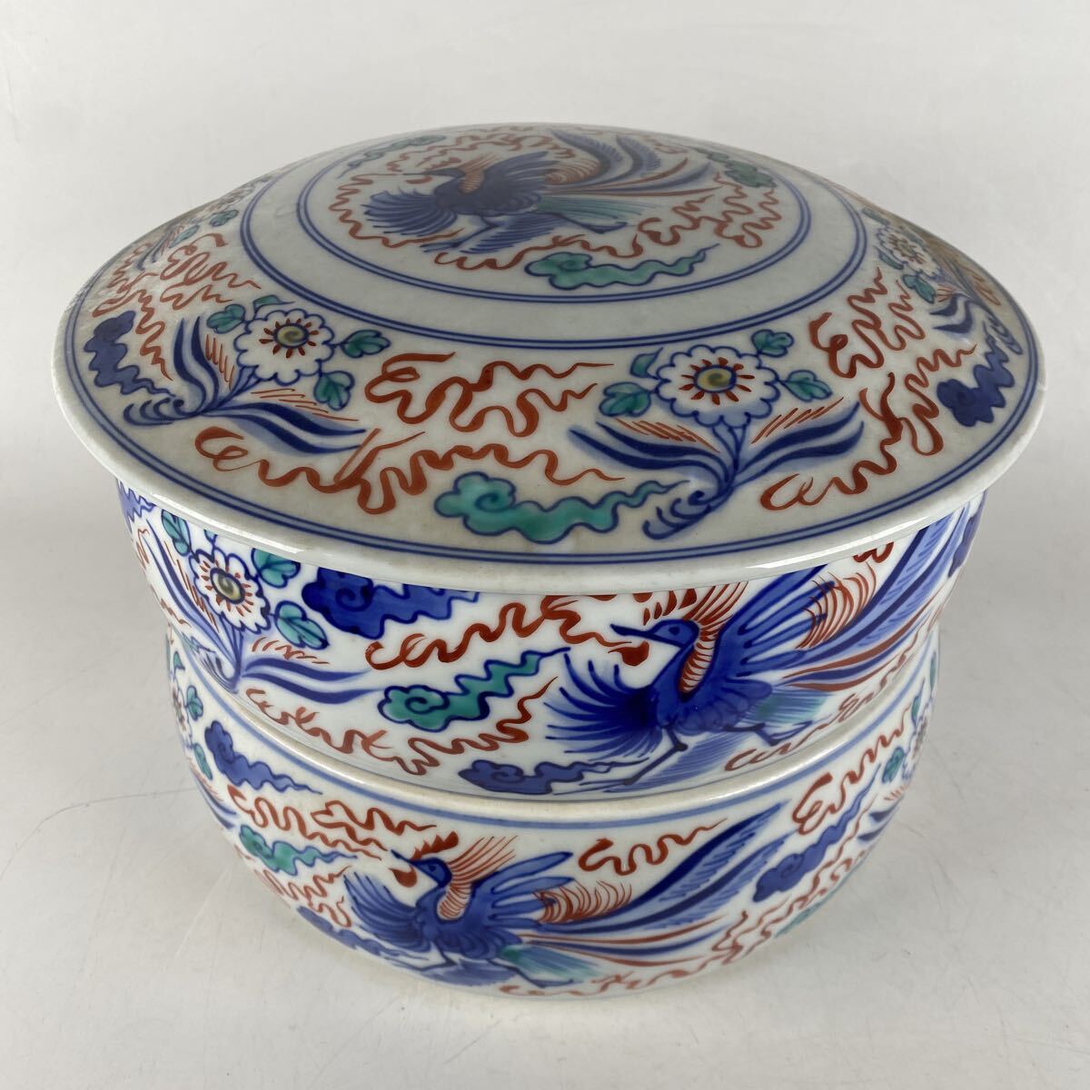 十四代　辻常陸　染錦草花雲鳳凰文段重　二段重　重箱　菓子器　蓋物　有田焼　茶道具　煎茶　希少　作家　在銘　骨董品　古美術品【128】