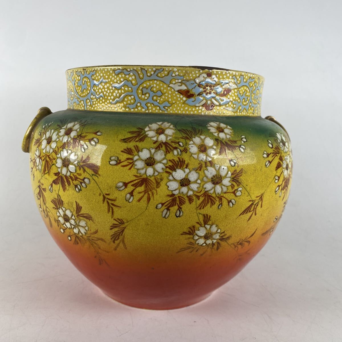 資産家整理品　横浜焼？　瀬戸？草花文花瓶　壺　細密絵付　壷　花器　花入　骨董品　古美術品【128】