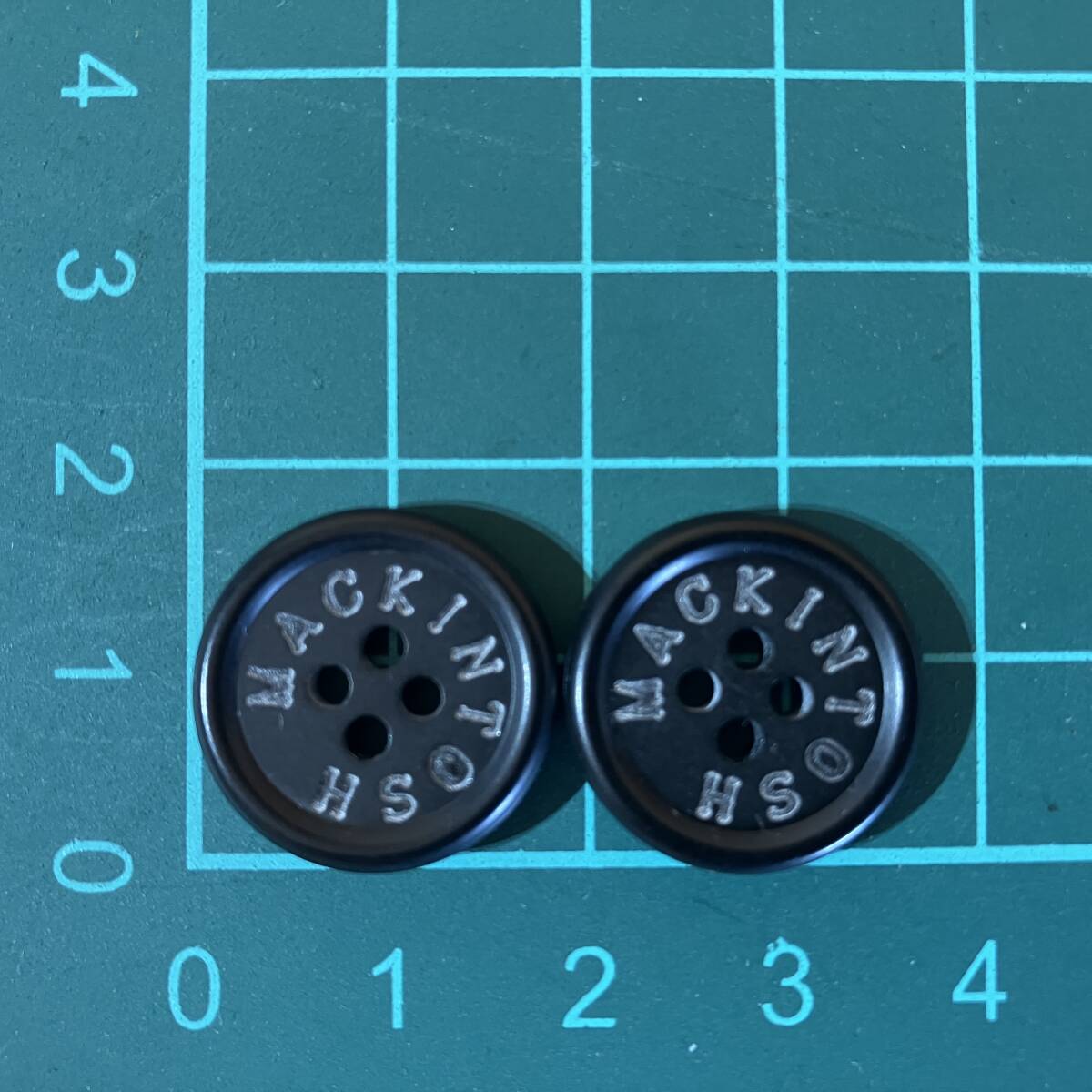 MACKINTOSH スペア ボタン 4穴 黒 2個セット