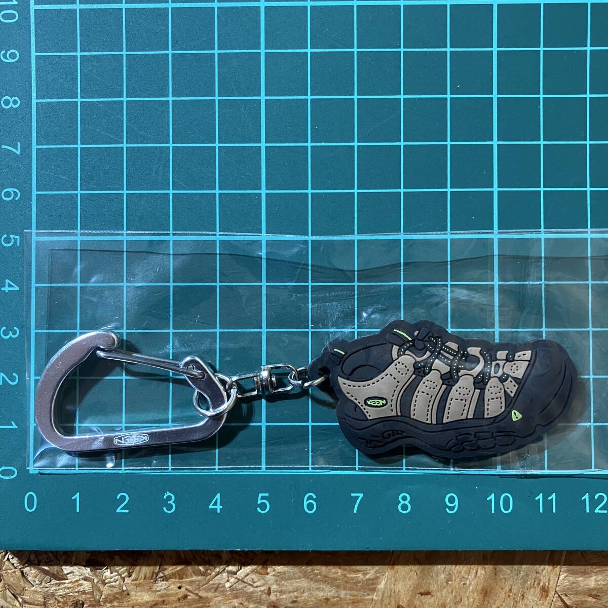 KEEN NEWPORT カラビナ キーホルダー キーン ニューポート レザー サンダル