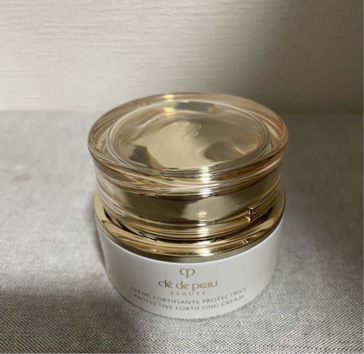 新同即決　クレドポーボーテ　クレームプロテクトゥリスn 乳液