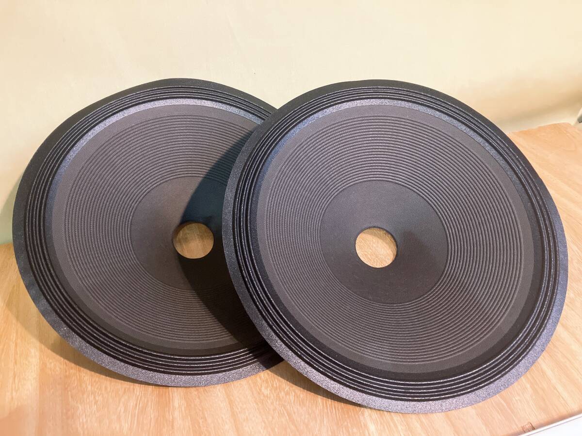 新品、ＪＢＬ 15インチスピーカー用コーン紙 布エッジ付き 2枚