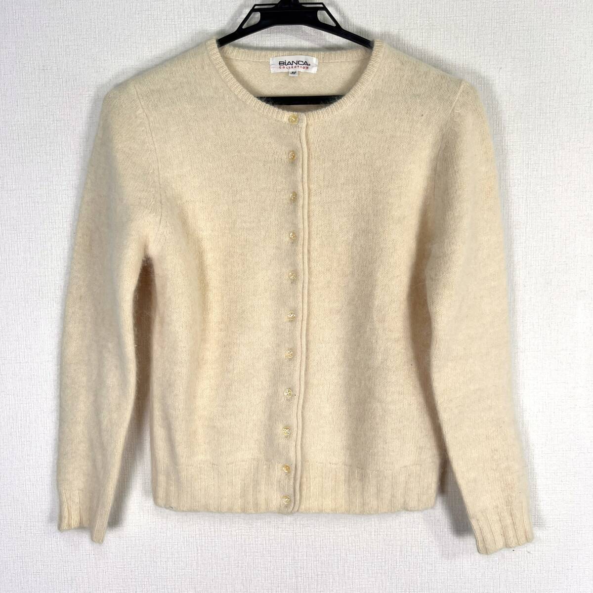 【BIANCA COLLECTION】ビアンカコレクション アイボリー系 アンゴラ混 クルーネック ニットカーディガン 長袖 レディース 38【c049】