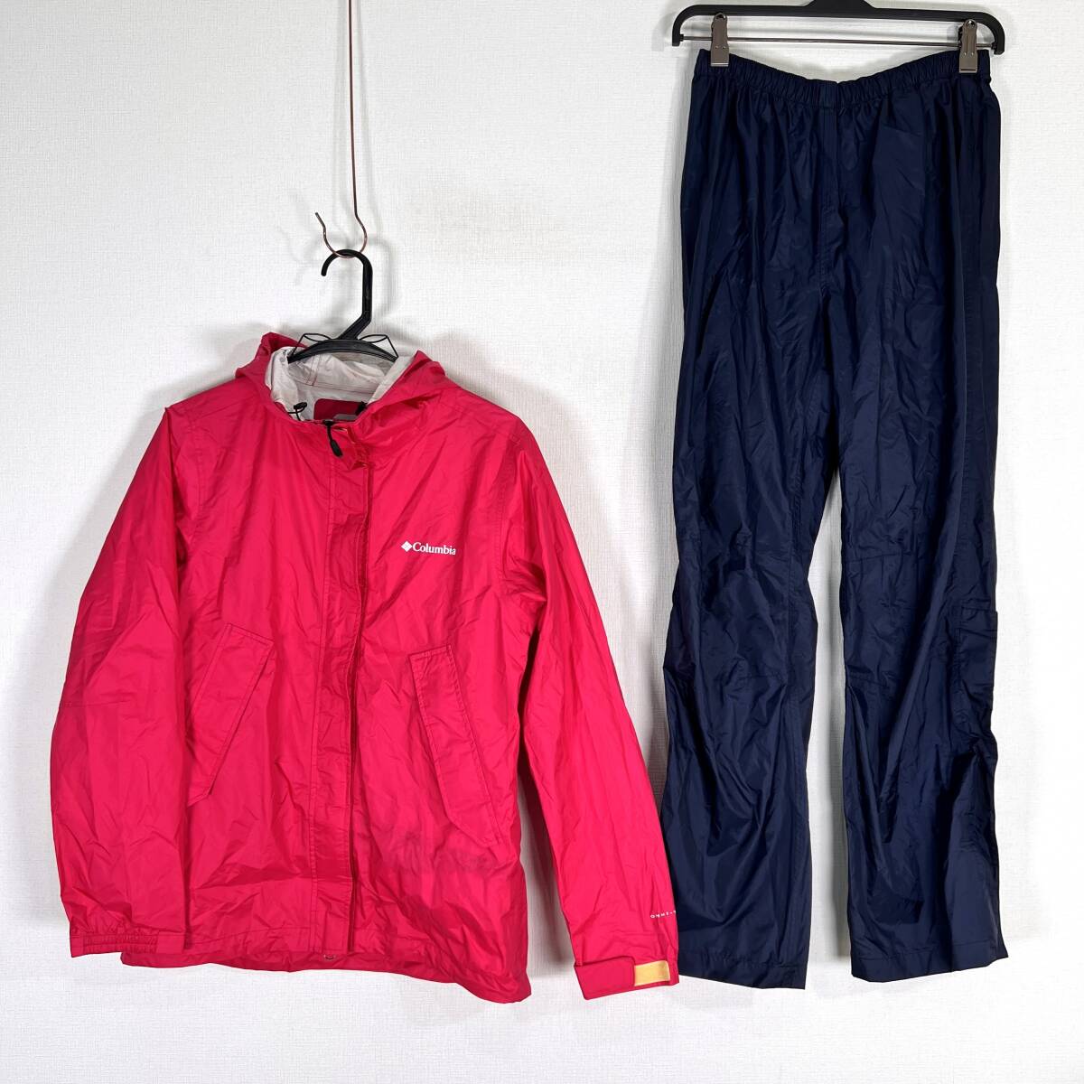 【Columbia】コロンビア ピンク系×ネイビー系 オムニテック OMNI-TECH レインスーツ ブルゾン アウター レディース Mサイズ【c051】