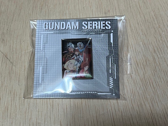 GUNDAM　SERIES　ピンバッジ　ファーストガンダム