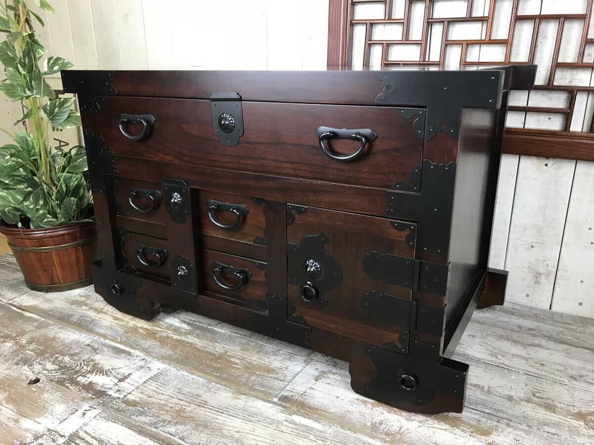 送料無料、民芸家具、からくり車箪笥 L(80㎝)木製桐材タンス天然木無垢材、飾り棚多収納チェスト、和室、隠し引き付き、カラクリデザイン