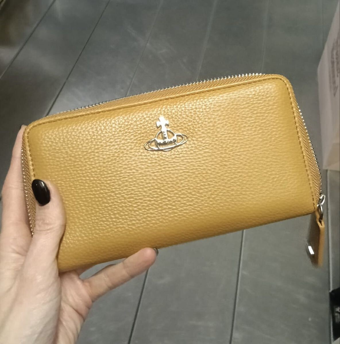 Vivienne Westwood ◇RE-VEGAN GRAIN NEW ZIP ROUND Wallet ビーガンレザー イエロー 長財布 ラウンドファスナー