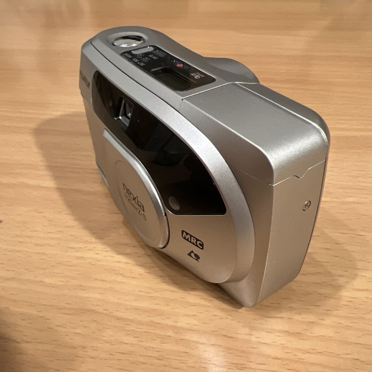 ほぼ新品　FUJIFILM nexia 320ix Z-S MRC コンパクトフィルムカメラ　おまけフィルム付き。