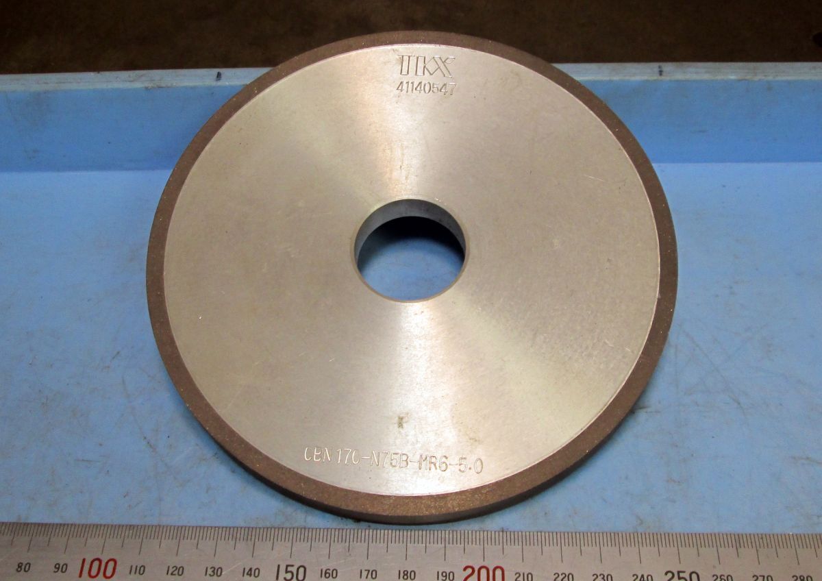 KA023 グラインダー砥石 ダイアモンド砥石 TKX CBN170-N75B-MR6 5.0 軸径丸31.7 置古し未使用品？