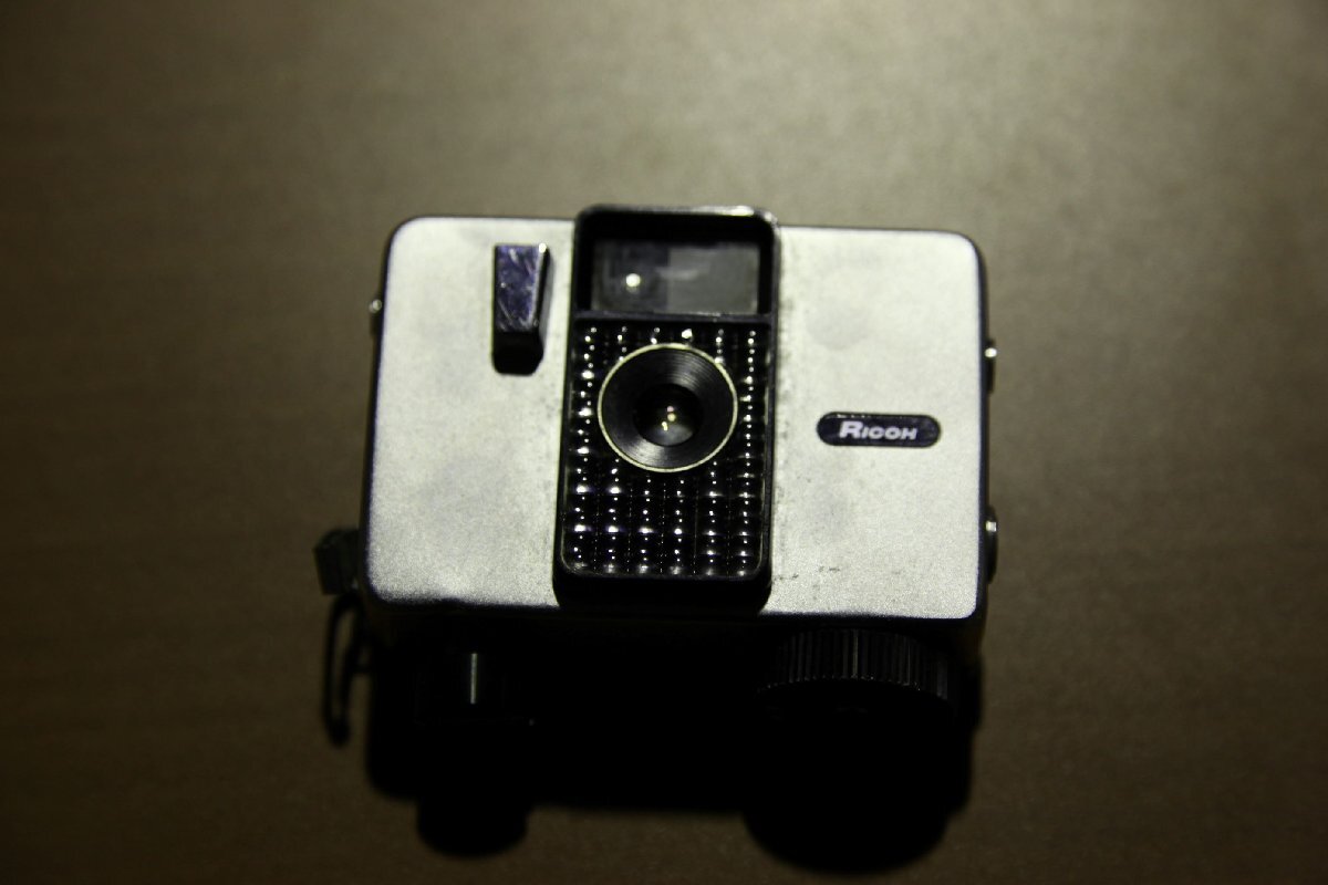 【ジャンク品カメラ】 RICOH リコー オートハーフ コンパクトフィルムカメラ 　★0304 B-4