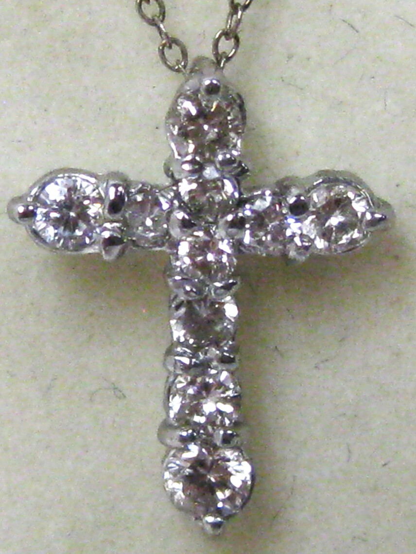 【東京 谷中 質屋おぢさん】極美品 Pt900プラチナ ペンダント クロス 非常に綺麗なダイヤ 0.50ct
