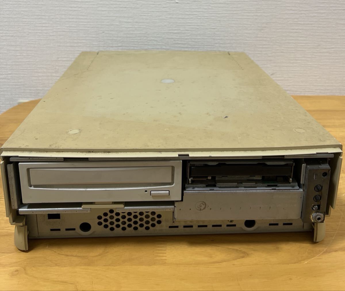 Apple Power Macintosh 7100/66AV 本体 1995年製 HDD無 SCSI拡張ポート搭載 ジャンク
