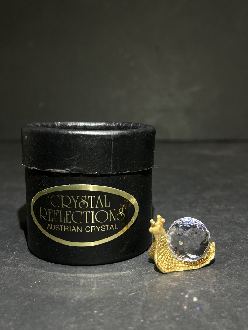 ● コレクター必見 オーストリア クリスタル クリスタルガラス かたつむり カタツムリ オブジェ ミニチュア インテリア コレクション kr420