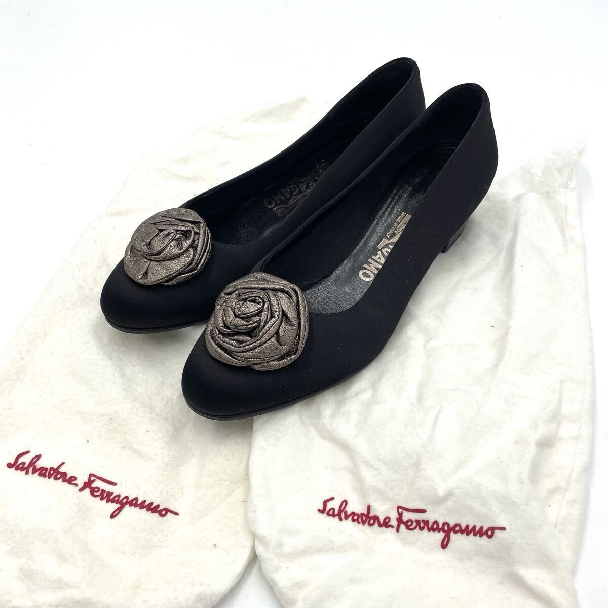 ○ 高級婦人靴 'イタリア製' Salvatore Ferragamo サルヴァトーレフェラガモ ヒール パンプス 6.5D 23.5cm シューズ ブラック 保存袋付き