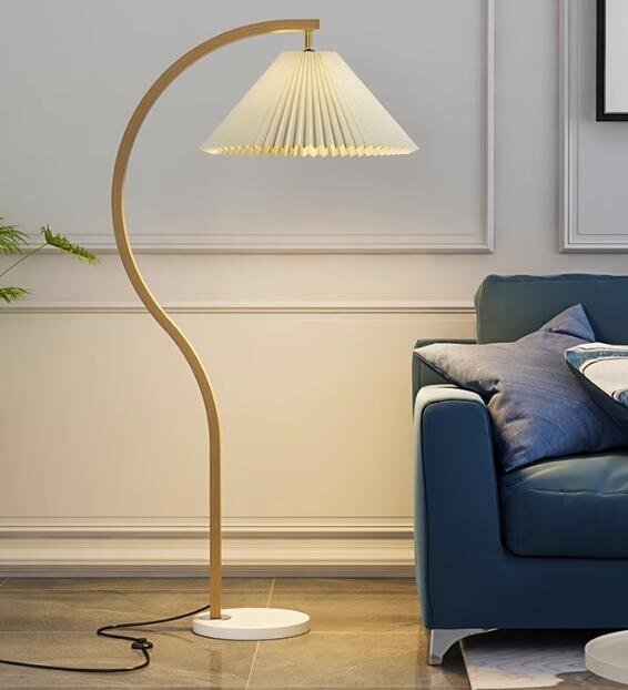 スタンドライト　フロアライト　リビング　書斎　寝室　照明器具 シンプル　スイッチ有り　インテリア