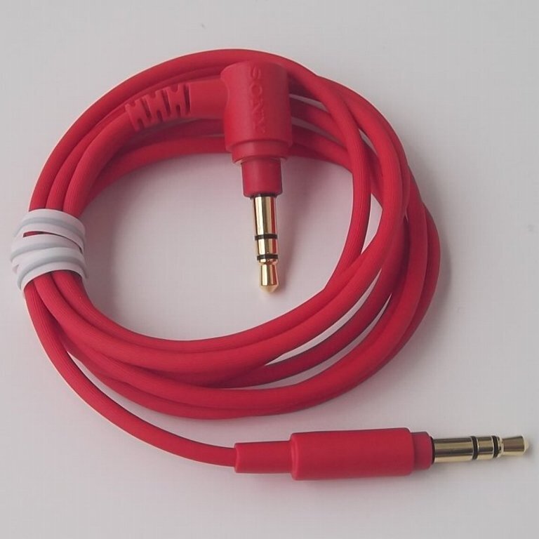 ■SONY WH-H910N WH-H810 純正付属品 ヘッドホンケーブル オーディオ用接続コード レッド 美品 新品未使用 定形外郵便 送料140円 (1)