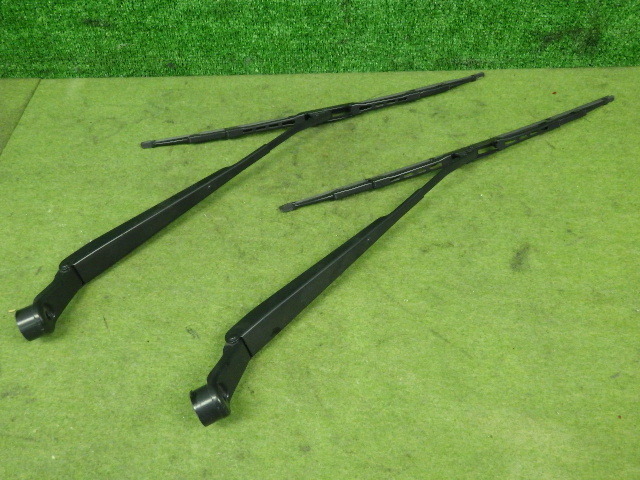 特価SALE 距離浅 スズキ アルト L・HA37S R7年式 ・フロントワイパーアーム・ワイパーブレード・左右セツト・即発送